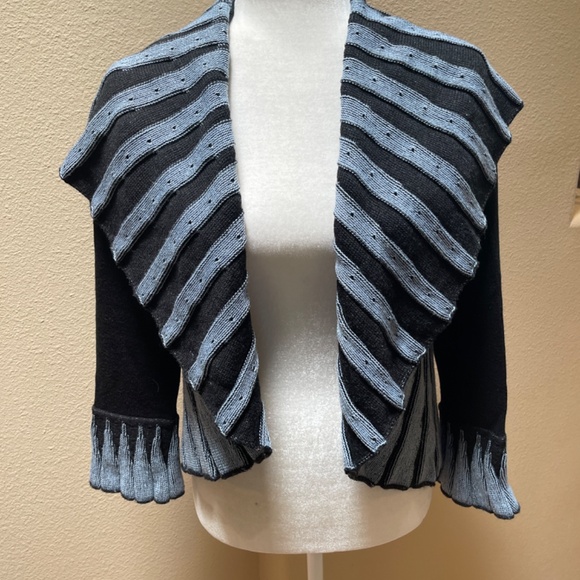 NEW! Angel Design by Sabri Ozel Pleated Italian Circle Cardigan Size Medium - Picture 2 of 10